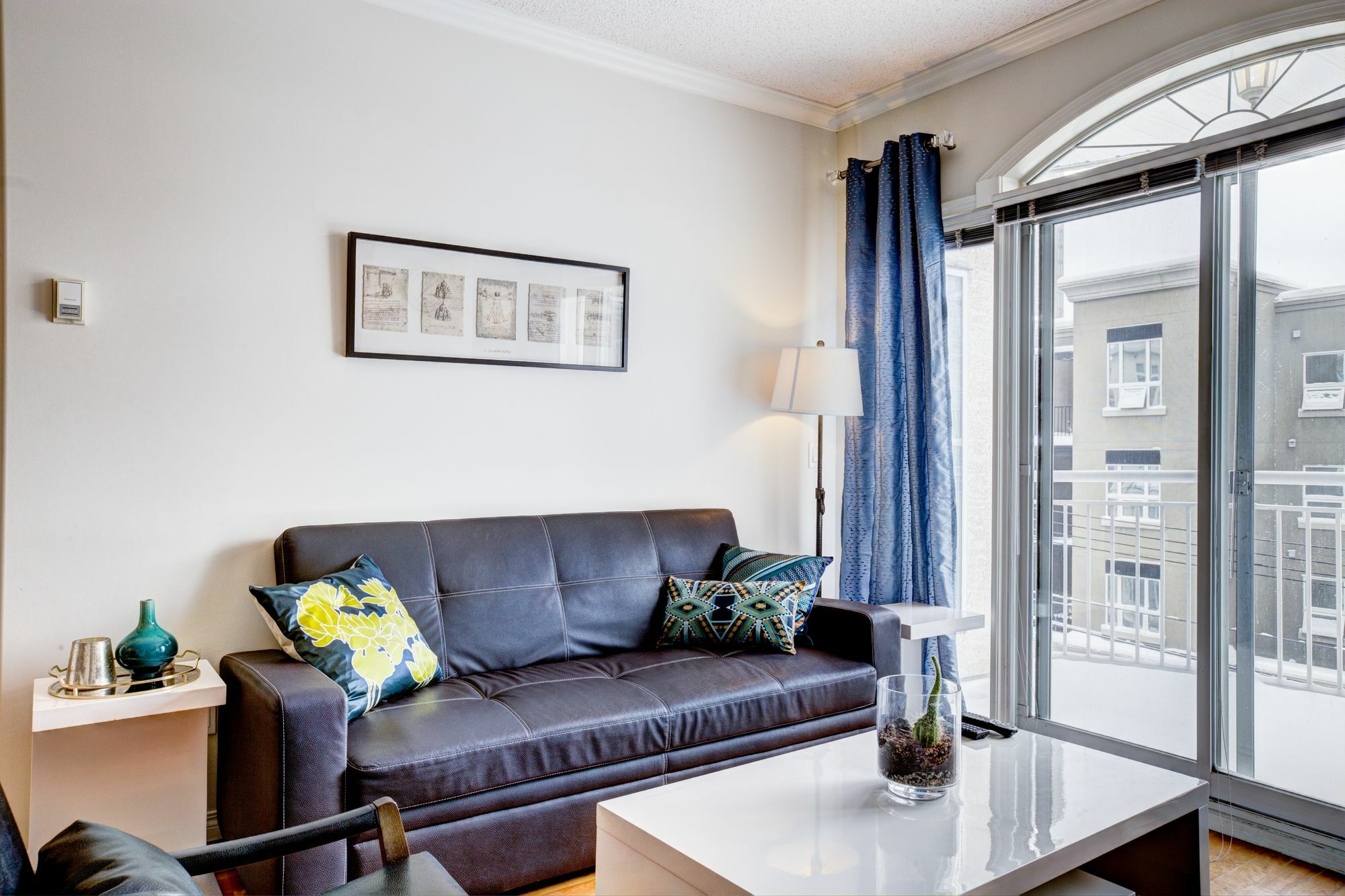 Suite Digs - Genesis YYC Eksteriør bilde