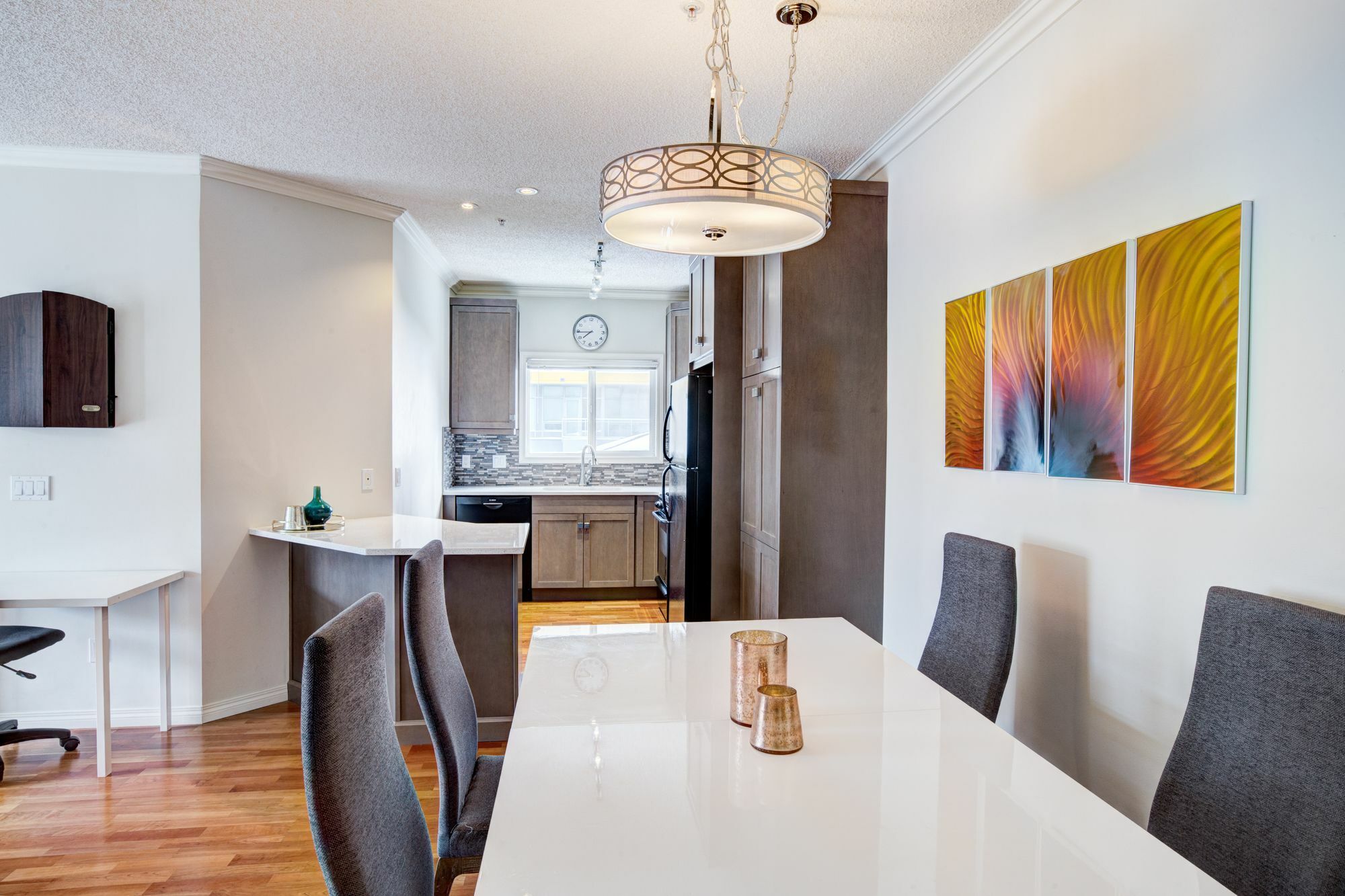 Suite Digs - Genesis YYC Eksteriør bilde